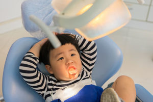 A little boy gets fluoride treatments in TX